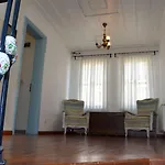 Gule Cunda Ξενοδοχείο