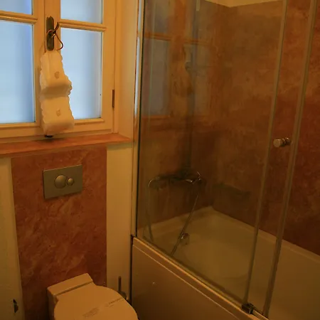 Gule Cunda Отель *