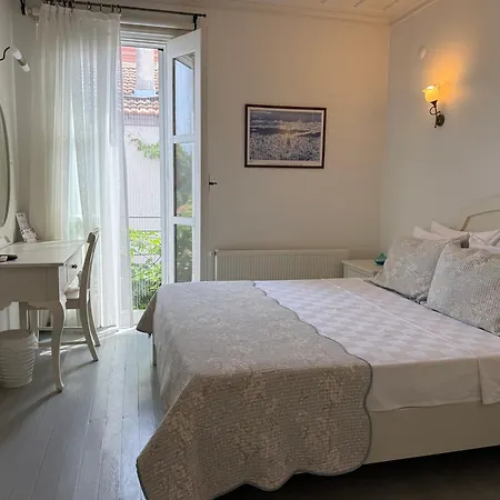 Hotel Gule Cunda *