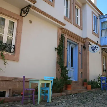 Gule Cunda Отель *