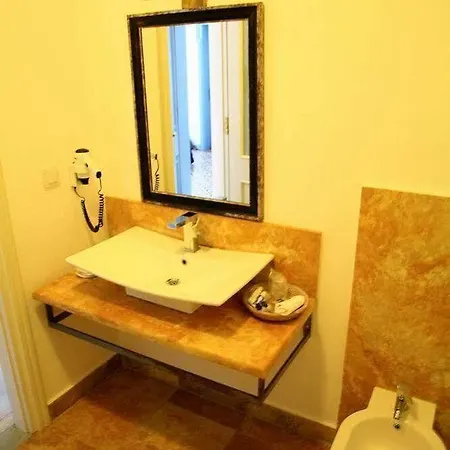 Отель Gule Cunda *